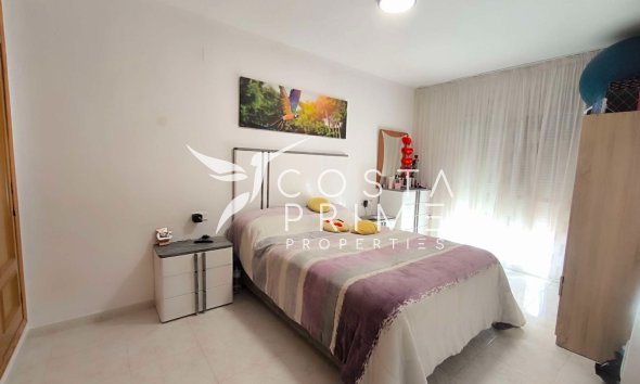 Odsprzedaż - Kamienica / bliźniak - La Nucía