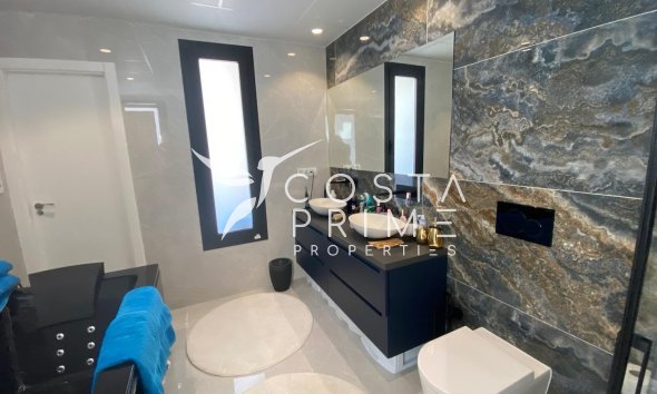 Odsprzedaż - Szalet - Finestrat