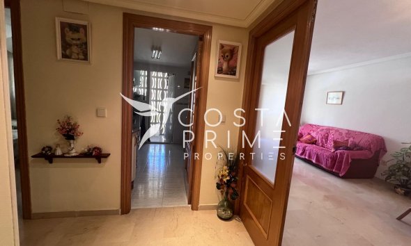 Resale - Apartment / Flat - Benidorm