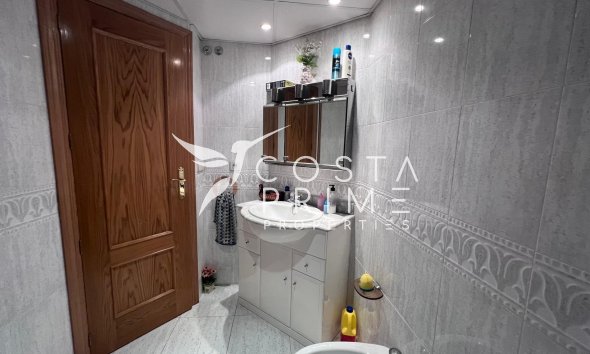 Resale - Apartment / Flat - Benidorm