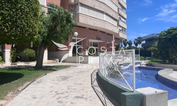 Resale - Apartment / Flat - Benidorm