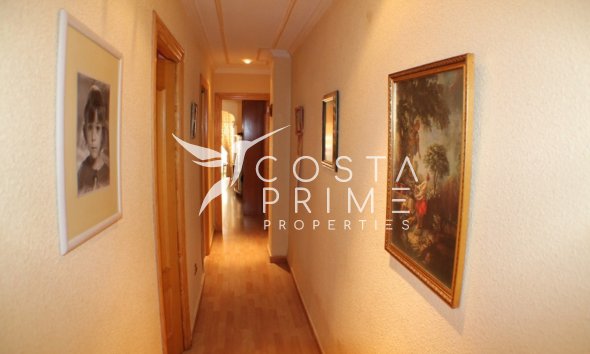 Resale - Apartment / Flat - Benidorm