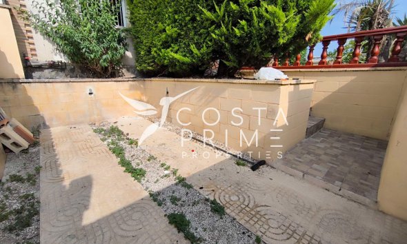 Resale - Villa  - Polop