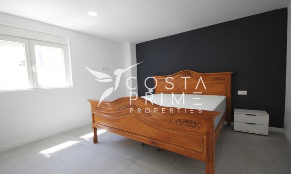 Resale - Villa  - La Nucía