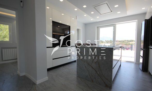 Resale - Villa  - La Nucía