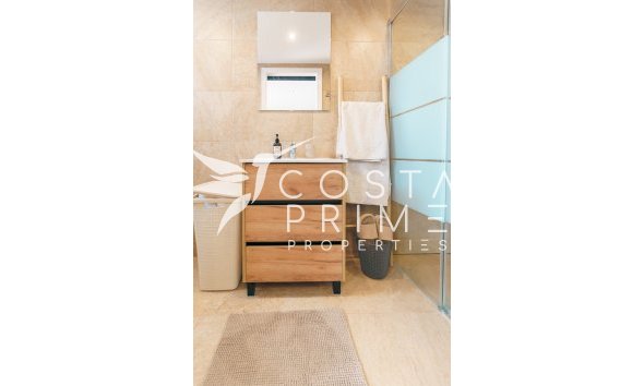 Újraértékesítés - Villa  - La Nucía