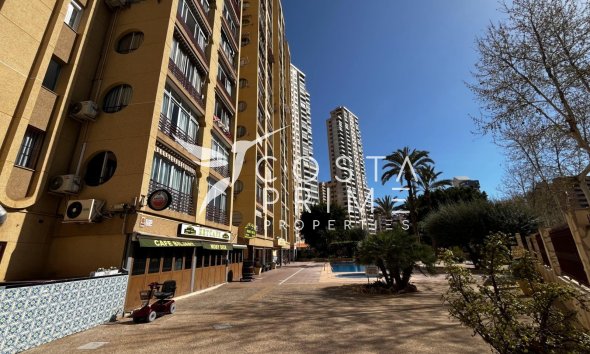 Resale - Apartment / Flat - Benidorm