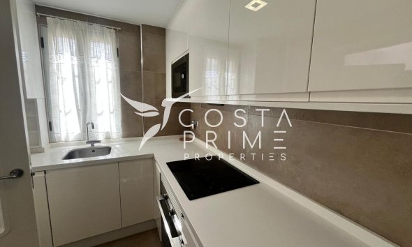 Resale - Townhouse / Semi - Finestrat