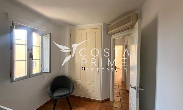 Resale - Townhouse / Semi - Finestrat