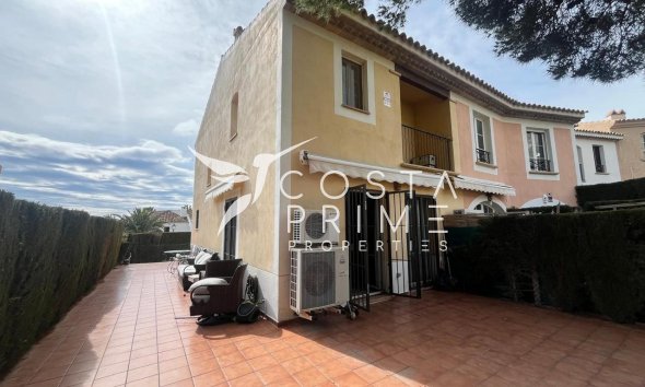 Resale - Townhouse / Semi - Finestrat