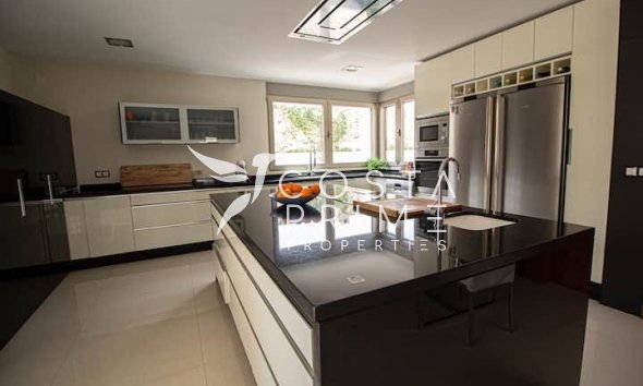 Újraértékesítés - Villa  - Albir