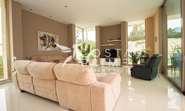 Újraértékesítés - Villa  - Albir