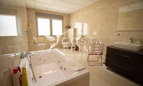 Újraértékesítés - Villa  - Albir