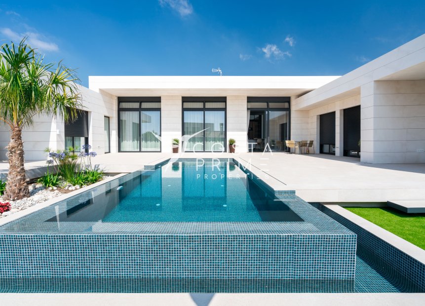 Nowy budynek - Szalet - Molina De Segura