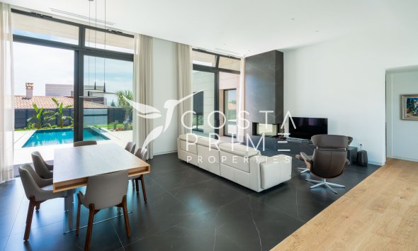 Nowy budynek - Szalet - Molina De Segura