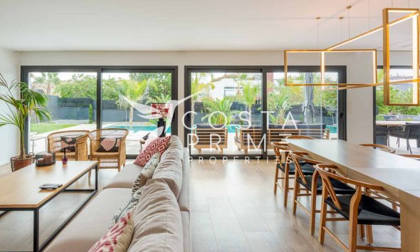 Nowy budynek - Szalet - Molina De Segura