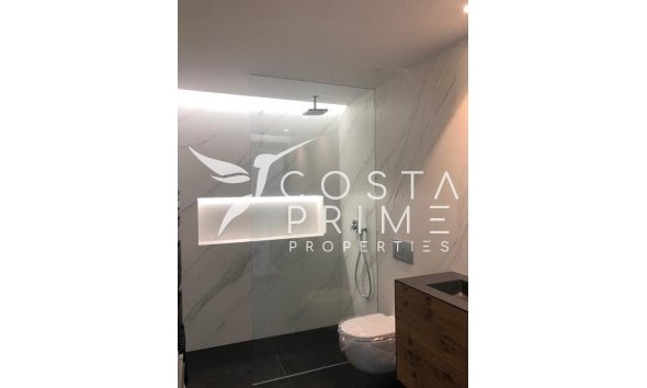 Nowy budynek - Szalet - Molina De Segura