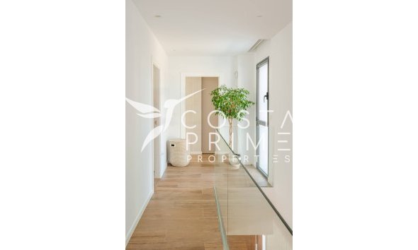 Nowy budynek - Szalet - Molina De Segura