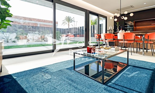 Nowy budynek - Szalet - Molina De Segura