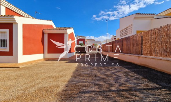 Nowy budynek - Szalet - Purias