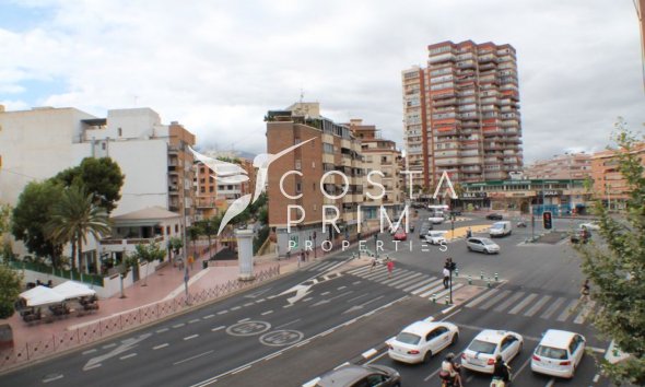 Resale - Apartment / Flat - Benidorm