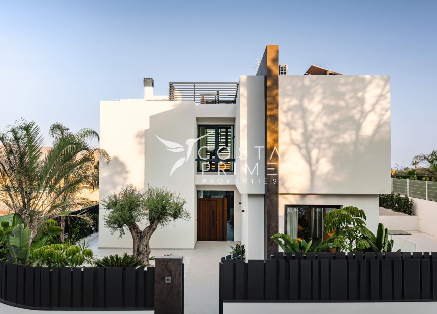 Nowy budynek - Szalet - La Nucía