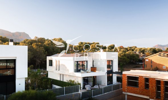 Nowy budynek - Szalet - La Nucía