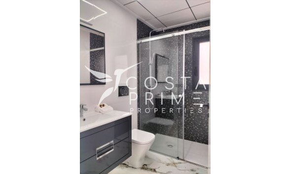 Nowy budynek - Szalet - Pilar de la Horadada