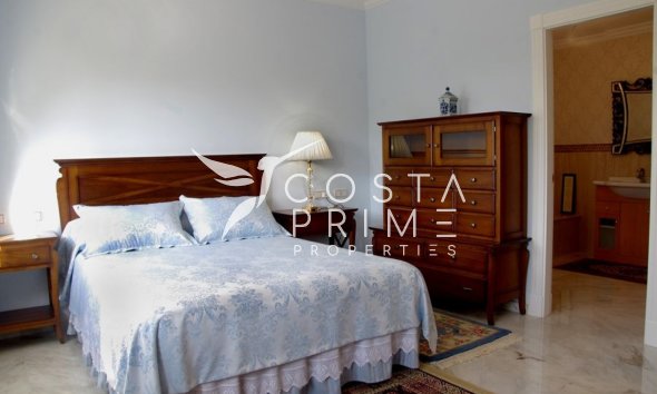 Resale - Villa  - Finestrat