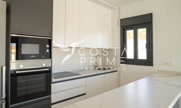 Nowy budynek - Szalet - Coloma