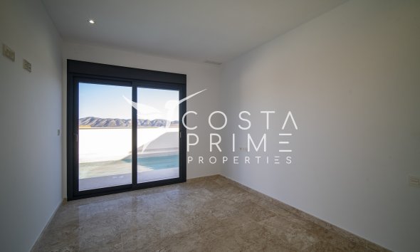 Nowy budynek - Szalet - Coloma