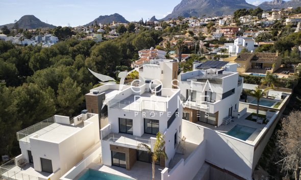 Nowy budynek - Szalet - Coloma