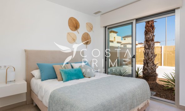 Új építésű - Városháza / Semi - Dolores